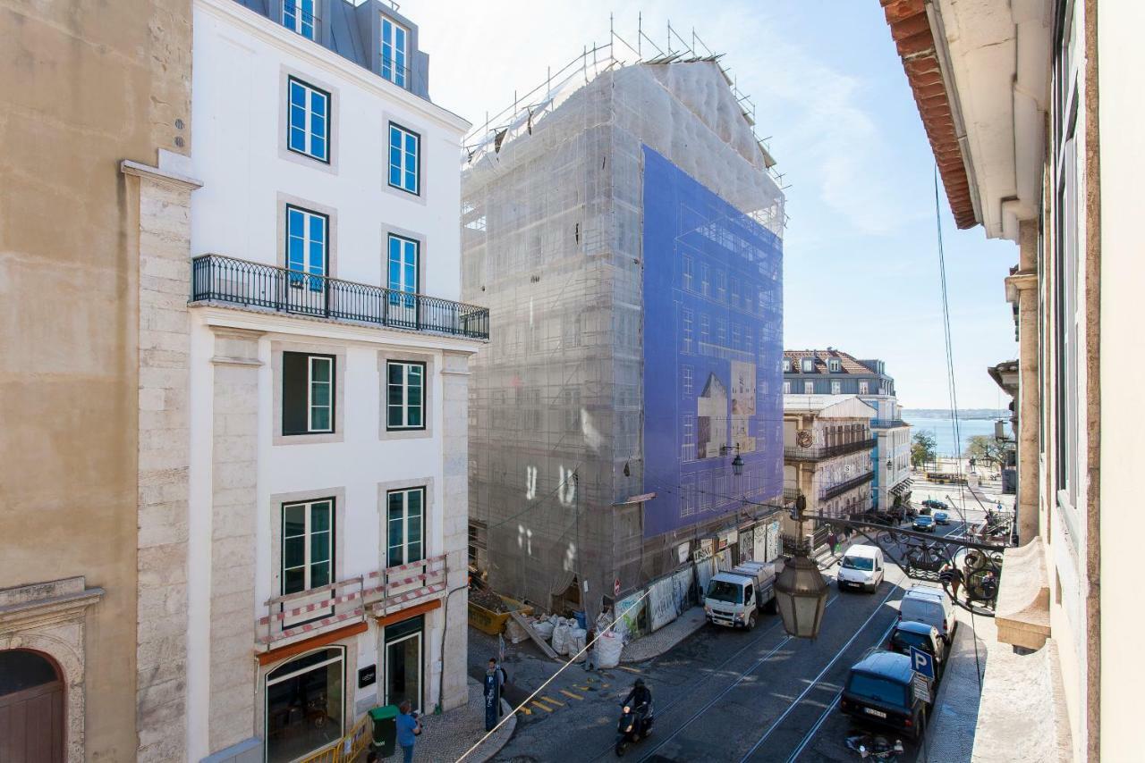Chiado 4-bedroom Flat Appartamento Lisbona